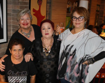 Nilza da Silveira expõe obras abstratas e autênticas