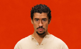 Com Bad Bunny, Super Bowl vira festa multicultural pró-imigrantes e críticas a Trump