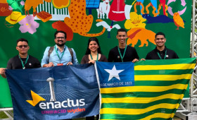 Alunos e docente apresentam projeto “Guiar” no ENEB Brasil 2026