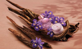 Com ingrediente raro da perfumaria internacional, O Boticário lança Liz D'Essence