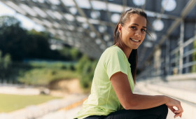 Como os jovens podem desenvolver hábitos saudáveis por meio da Educação Física?