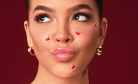 Mel Maia convoca “Geração Cereja” e ressalta a importância do ciclo menstrual no centro do autocuidado em campanha do Boticário