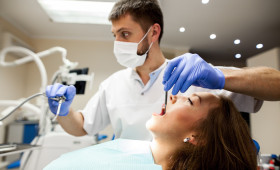 Atenção à sua saúde bucal: sinais que podem indicar câncer