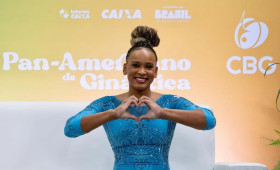 Rebeca Andrade retorna aos ginásios e conquista ouro no Pan do Rio
