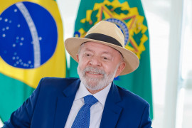 Lula defende debate sobre fim da escala 6x1 e aborda fraude no INSS