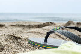 Chinelo de dedo lidera tendências da temporada, aponta raking
