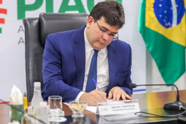 Rafael Fonteles entrega 900 títulos de terra em Batalha nesta sexta (13)