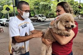 Etapa de vacinação contra a raiva teve inicio neste sábado (26) em Teresina