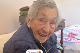 Cantor Ney Matogrosso exibe foto de sua mãe de 102 anos e recebe elogios de famosos