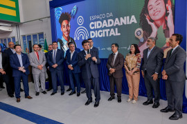 Governador Rafael Fonteles inaugura espaço de serviços digitais e cidadania