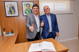 Governador Rafael Fonteles transmite o cargo e Themístocles Filho assume Governo do Piauí