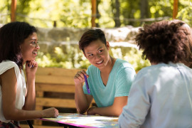 Férias também são oportunidade para alunos do ensino médio turbinarem o currículo desde cedo