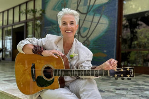 Isabella Taviani apresenta turnê “Voz e Violão” no projeto Seis & Meia Piauí em junho