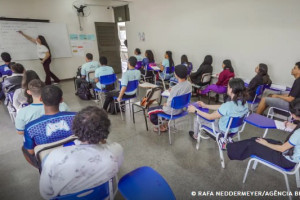 Pisa: Brasil reduz diferença para países ricos no desempenho escolar