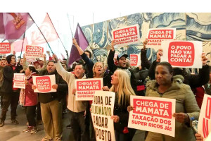 Povo sem medo e MTST fazem ato pela taxação de bilionários