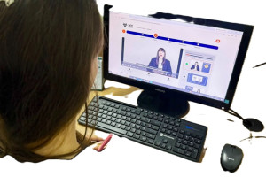 Iniciativa oferta 100 bolsas de graduação e pós-graduação EaD gratuitas para mulheres vítimas de violência