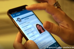 Prazo para tirar e regularizar título de eleitor vai até 6 de maio