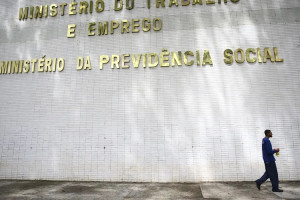 Brasil cria 85,8 mil novos postos de trabalho em novembro