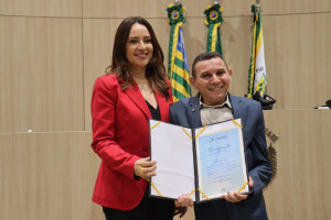 Secretário Mauro Eduardo recebe homenagem do TCE-PI nos 10 anos da Lei Brasileira de Inclusão
