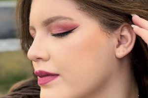 MAKE DE CARNAVAL: dicas para fazer a maquiagem resistir durante a folia