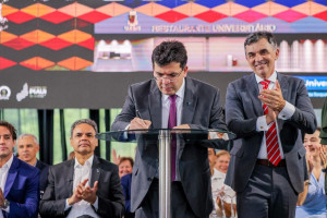 Governador Rafael Fonteles autoriza convocação de 47 professores aprovados para a Uespi