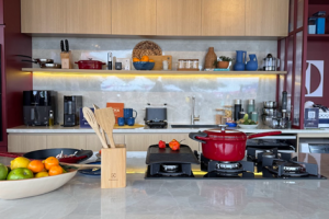 Electrolux promove aula com a chef Rita Lobo e destaca a cozinha como espaço acolhedor durante o Taste São Paulo Festival