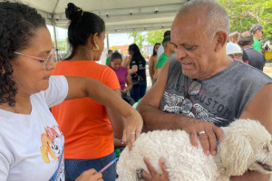 Campanha de vacina contra raiva acontece nas zonas rurais sul e sudeste no sábado (25)