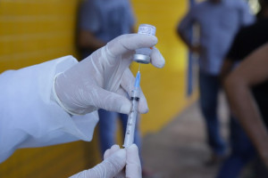 Sesapi reforça vacinação contra HPV e dengue