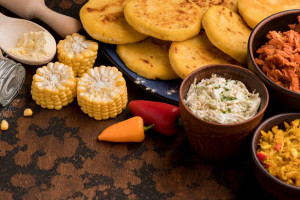 Festas juninas com equilíbrio: como aproveitar as comidas típicas sem descuidar da saúde