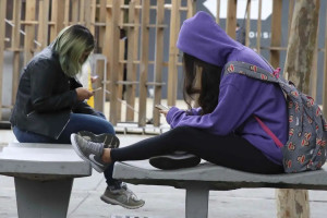 Na era da IA, inclusão digital deve ser crítica, defende educadora