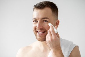 Canetas emagrecedoras podem afetar pele, cabelo e músculos? Especialistas explicam como reduzir impactos