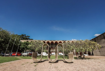 Governador Rafael Fonteles autoriza reajuste salarial dos servidores da Alepi