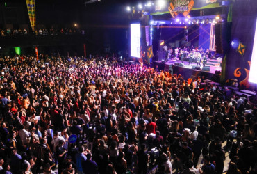 Arraiá da Advocacia 2026 reúne 9 mil pessoas em noite histórica no Theresina Hall com show da Taty Girl
