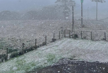 Neve é registrada em diferentes regiões do Rio Grande do Sul
