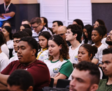 Em visita ao Piauí, pesquisadora Dora Kaufman elogia modelo de ensino de Inteligência Artificial implementado nas escolas estaduais