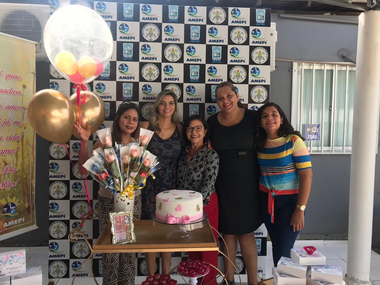 Amepi realiza café da manhã em homenagem ao Dia das Mães