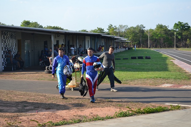 Campeonato de Kart Profissional e  Amador- Velokart