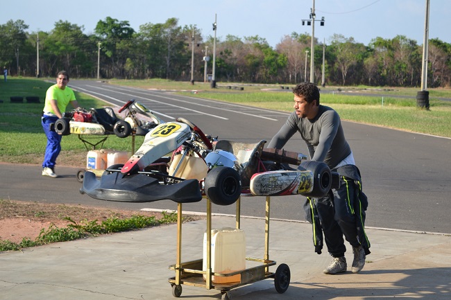 Campeonato de Kart Profissional e  Amador- Velokart