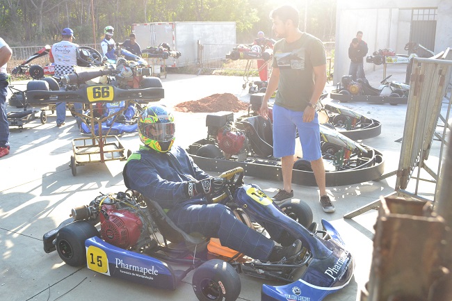 Campeonato de Kart Profissional e  Amador- Velokart