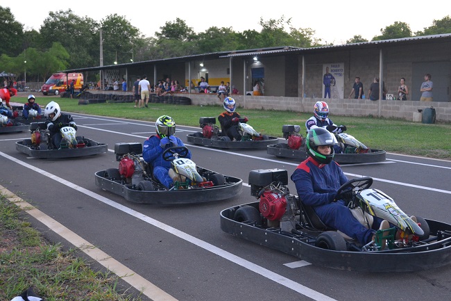 Campeonato de Kart Profissional e  Amador- Velokart