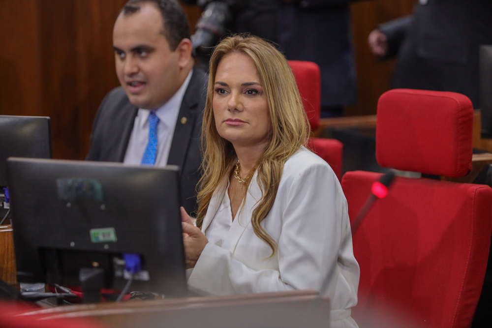 Deputados eleitos tomam posse na Assembleia Legislativa do Piauí - Fotos por Thiago Amaral