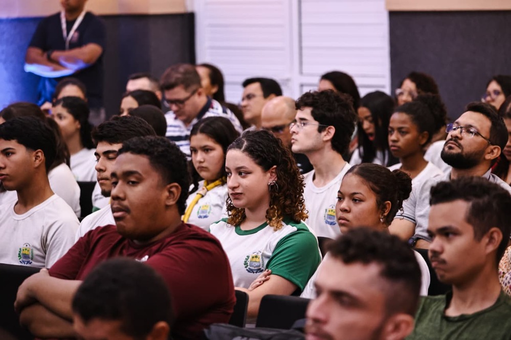 Em visita ao Piauí, pesquisadora Dora Kaufman elogia modelo de ensino de Inteligência Artificial implementado nas escolas estaduais